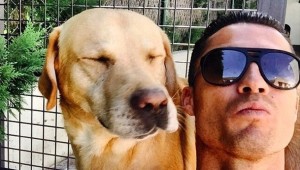 3.Christiano Ronaldo: The famous Portuguese player is a Real Madrid star, plays as a forward for this Spanish Club and the Portugal National team. We got hold of one of his pictures with his adorable Labrador Marosca and can’t stop looking at it. Image http://www.90min.in